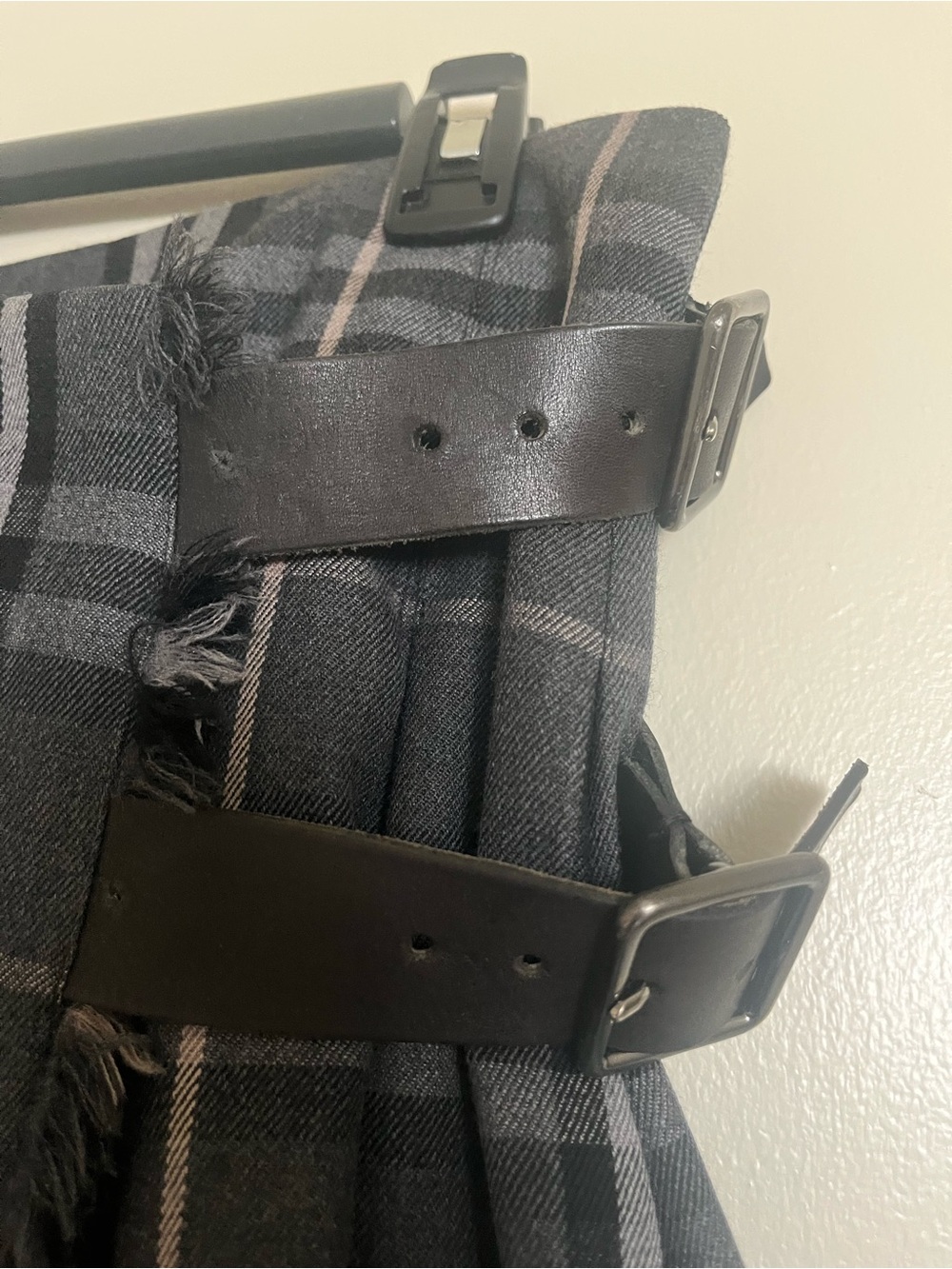 Burberry grey plaid kilt skirt - Picture 2 of 5